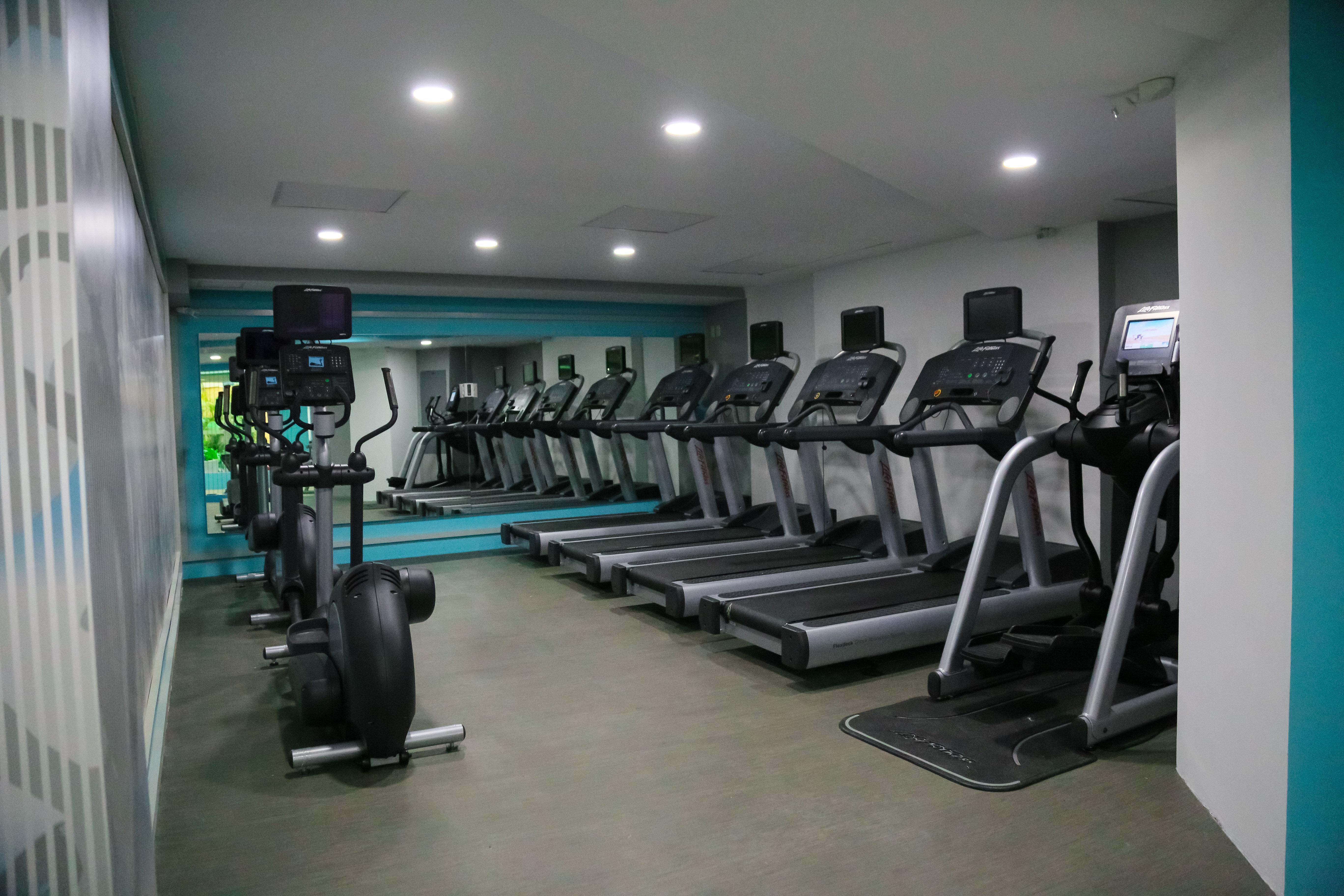 图斯潘皇冠假日酒店 Tuxpan  外观 照片