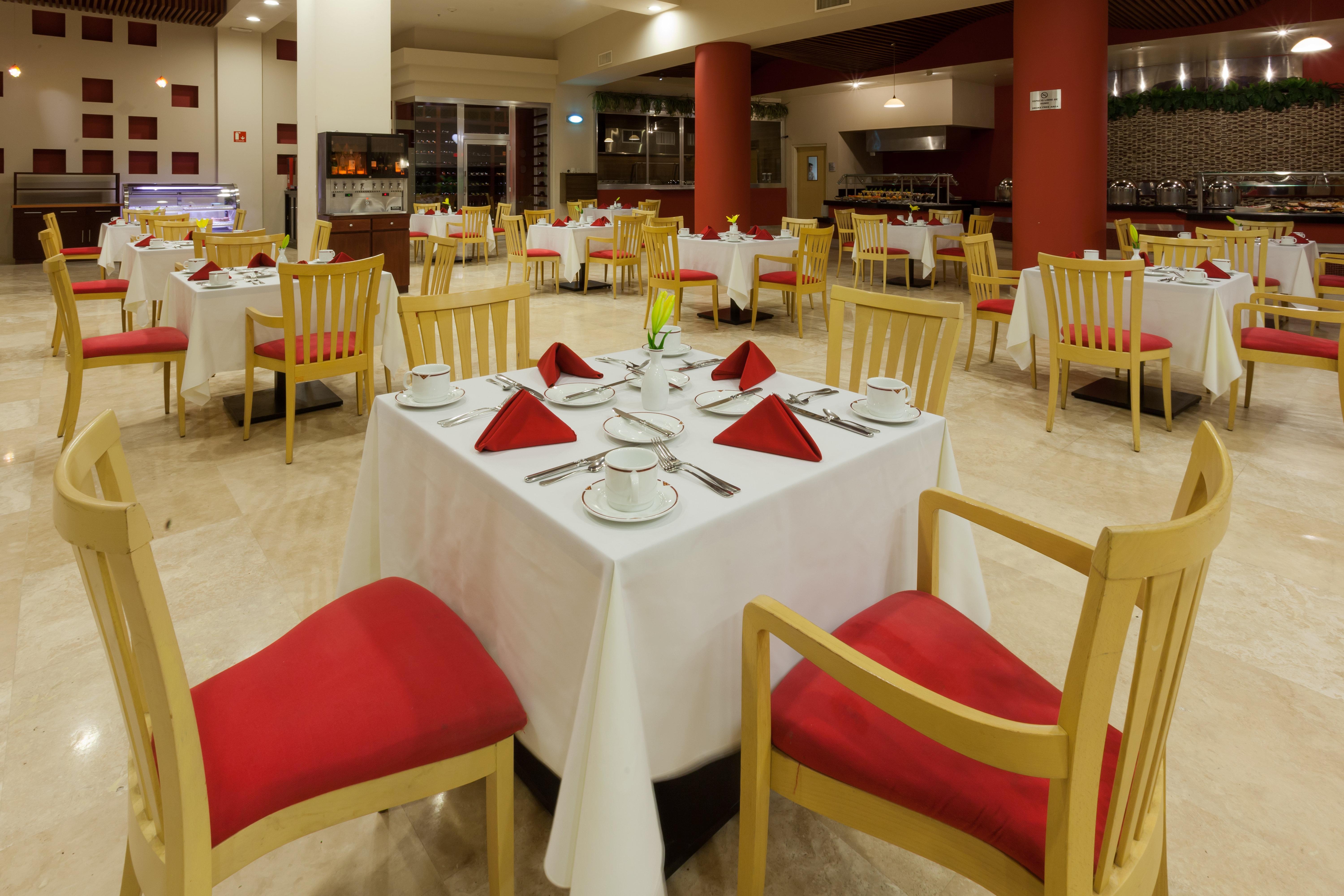 图斯潘皇冠假日酒店 Tuxpan  外观 照片